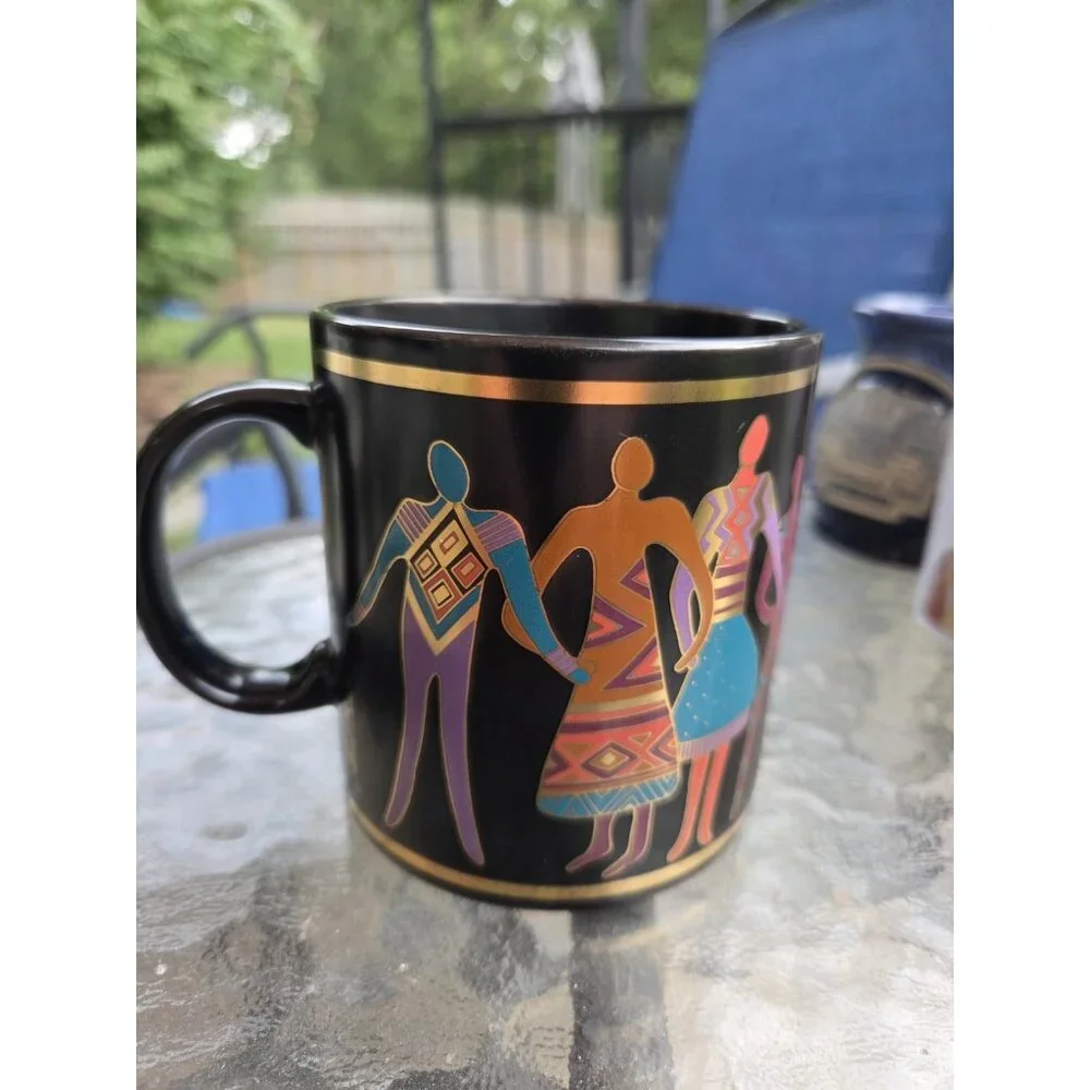 Vintage LAUREL BURCH Familia del Mundo‎ Coffee Mug Cup 1988